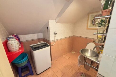 6d5daaec-ab52-4185-9743-a7c3f4ee0378