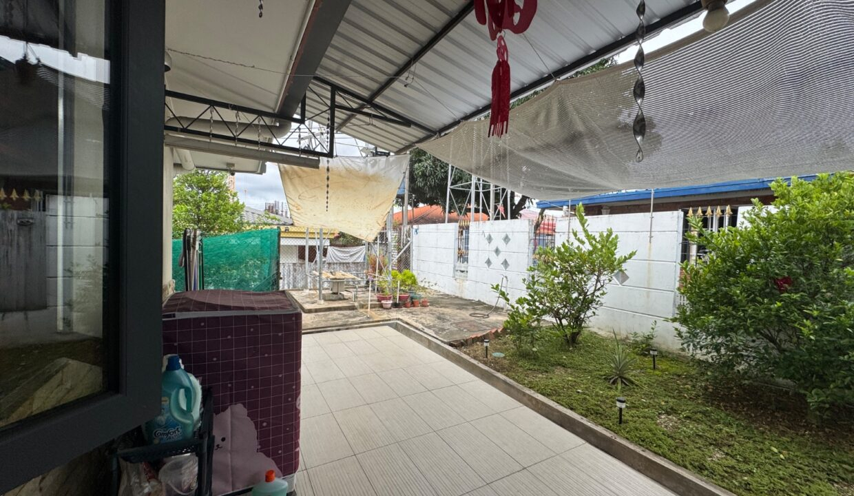 88e0d0b4-be02-4553-abd8-356792cf8e81