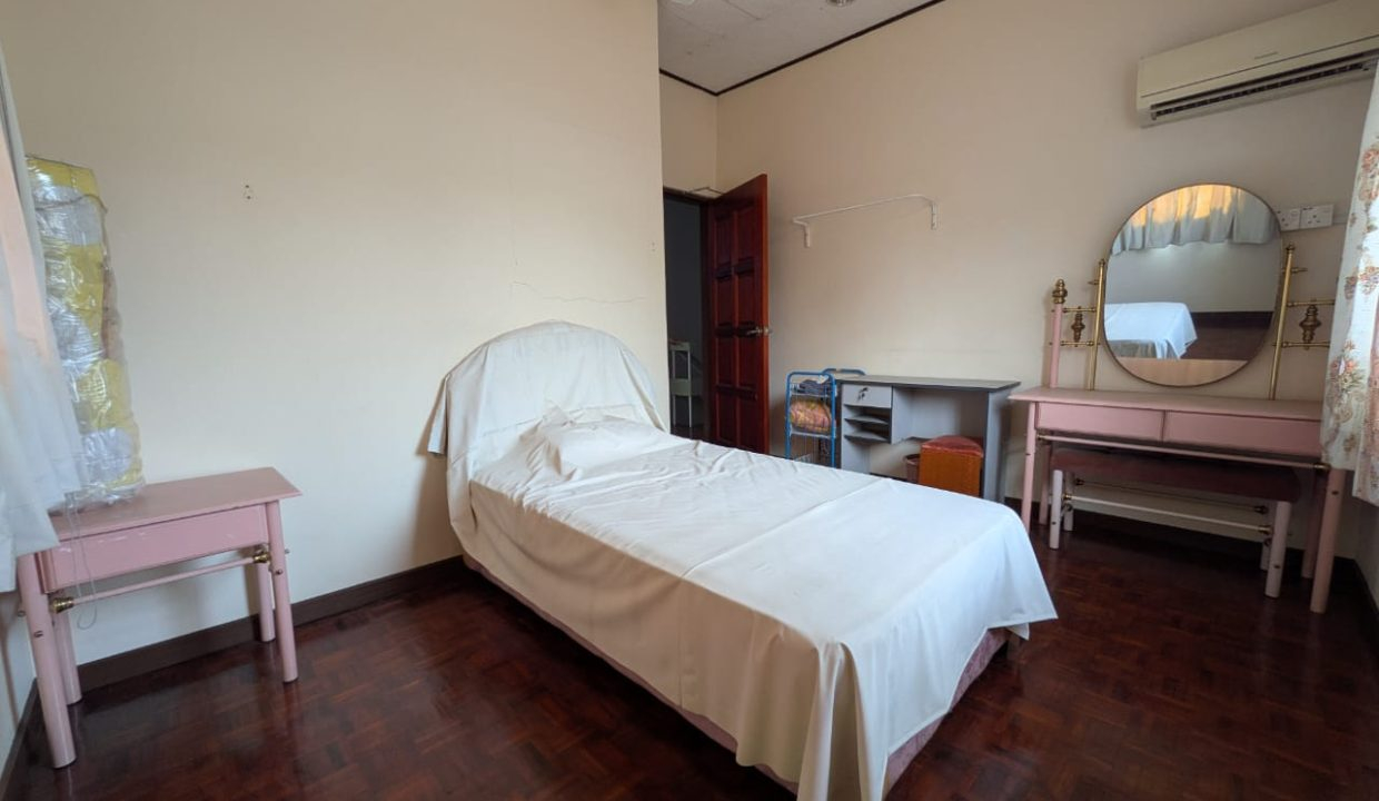 d2608809-a075-49a3-a3cd-8e2d941fad3b