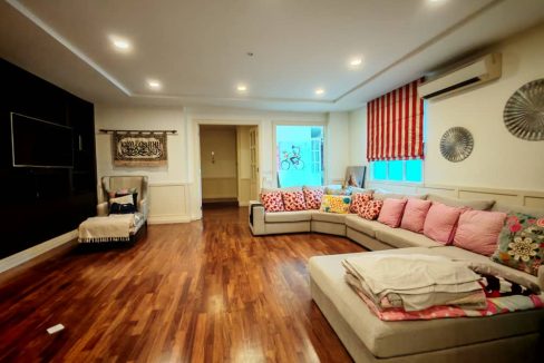 d41706ce-eb45-412d-96b8-f6fa3a6d0d5b