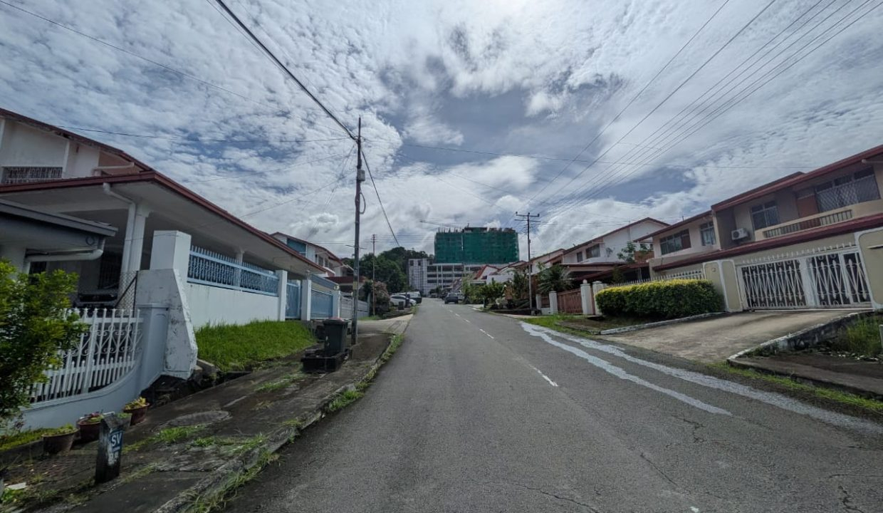 ea0a1ad8-3232-42d1-937f-831709f000f6