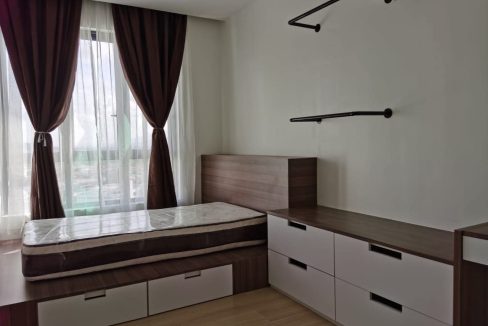 304b6405-f9a7-4d6a-853f-964296b92189