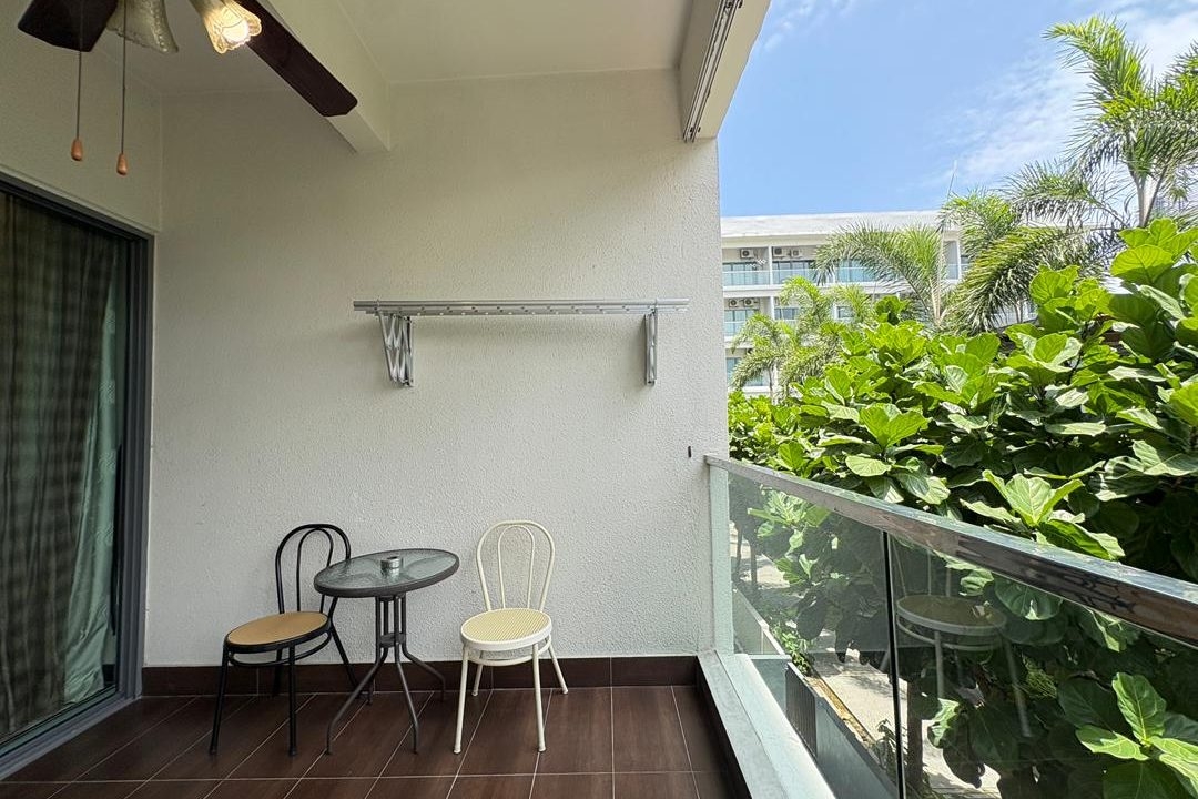 643a35c9-517a-49e9-93a2-a4569149db5e