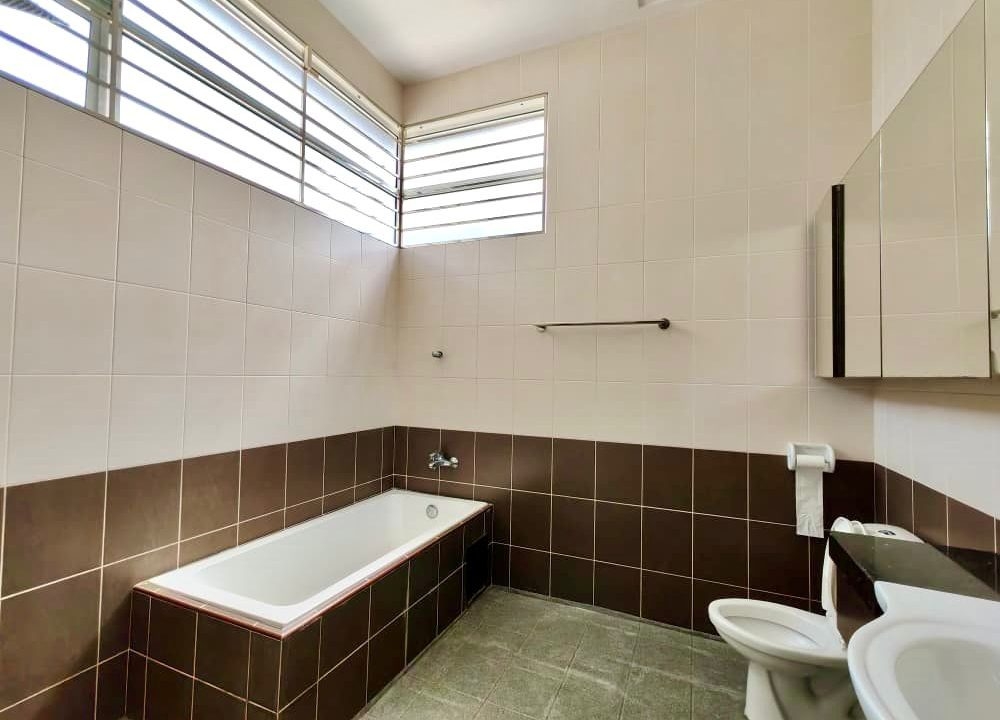 85a6e624-55f8-47a0-bdad-476aad48af6f