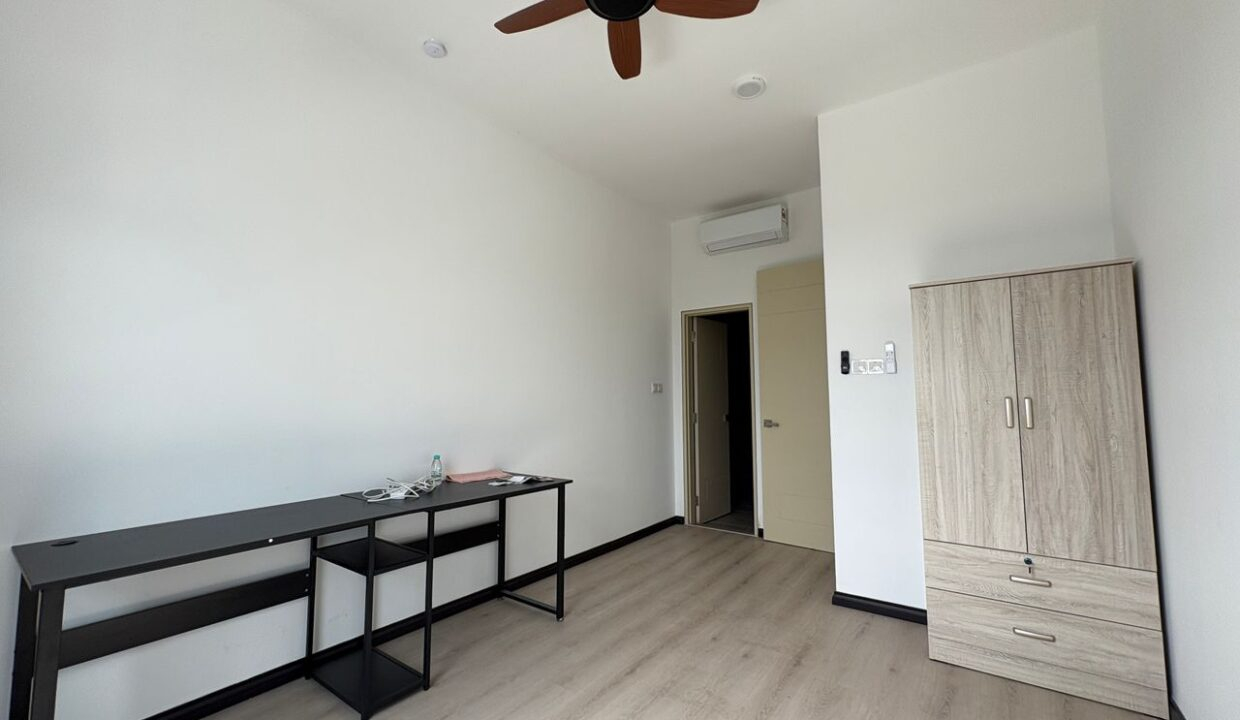 da79fe2c-f71d-4bd2-a002-4b2c0f3a57e7