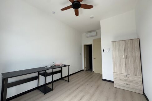 da79fe2c-f71d-4bd2-a002-4b2c0f3a57e7