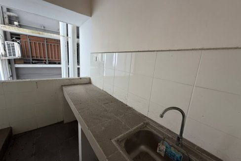 28009550-c068-4361-a5f5-858f695949fc