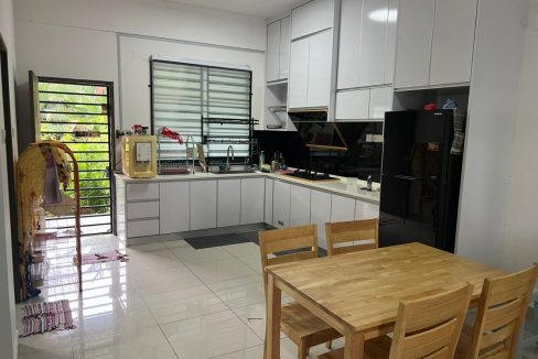 4e0d381a-051a-4abf-8d0d-0aaa2d920eaf