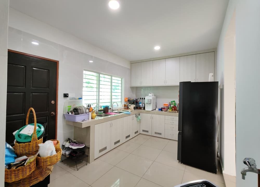 61f9c749-548a-494f-b18d-3bd08230c141