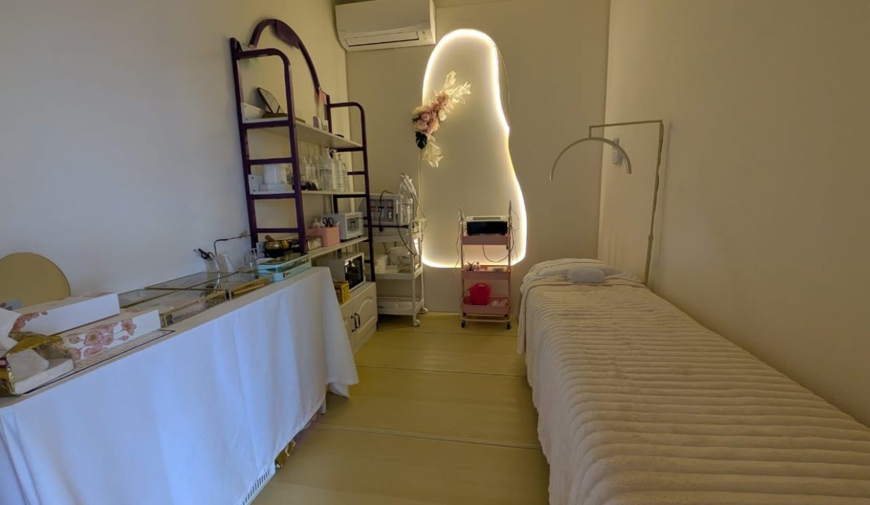 b07f8f5d-4f23-4408-8f10-73d7794d2b9c