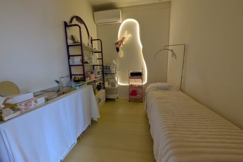 b07f8f5d-4f23-4408-8f10-73d7794d2b9c