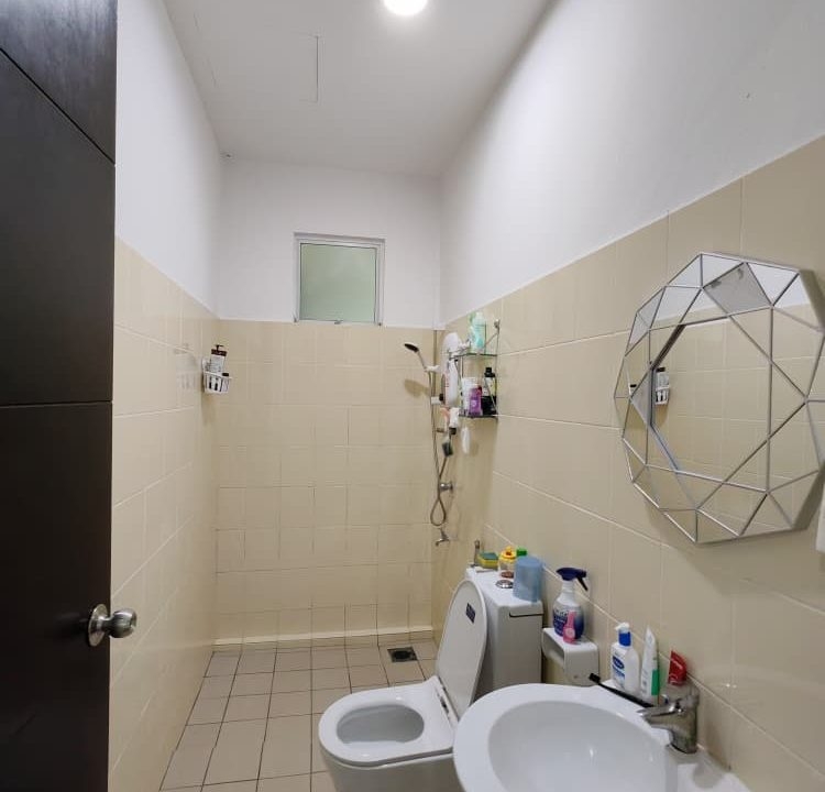 b11e5a9b-d2b8-40a4-bf61-2ee13e4140df