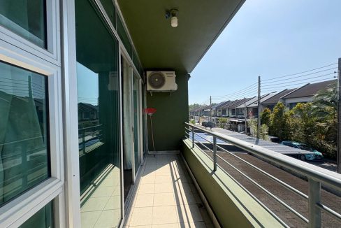 e08e3b04-bbbc-47e0-894d-1f322936d244