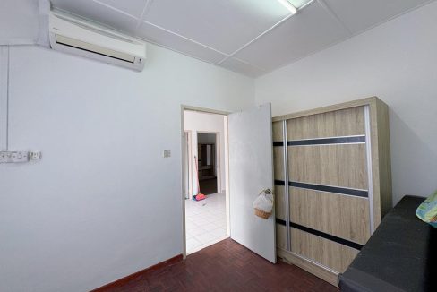 e284d1ef-8816-4cf1-ae9f-edbdbf13bf24