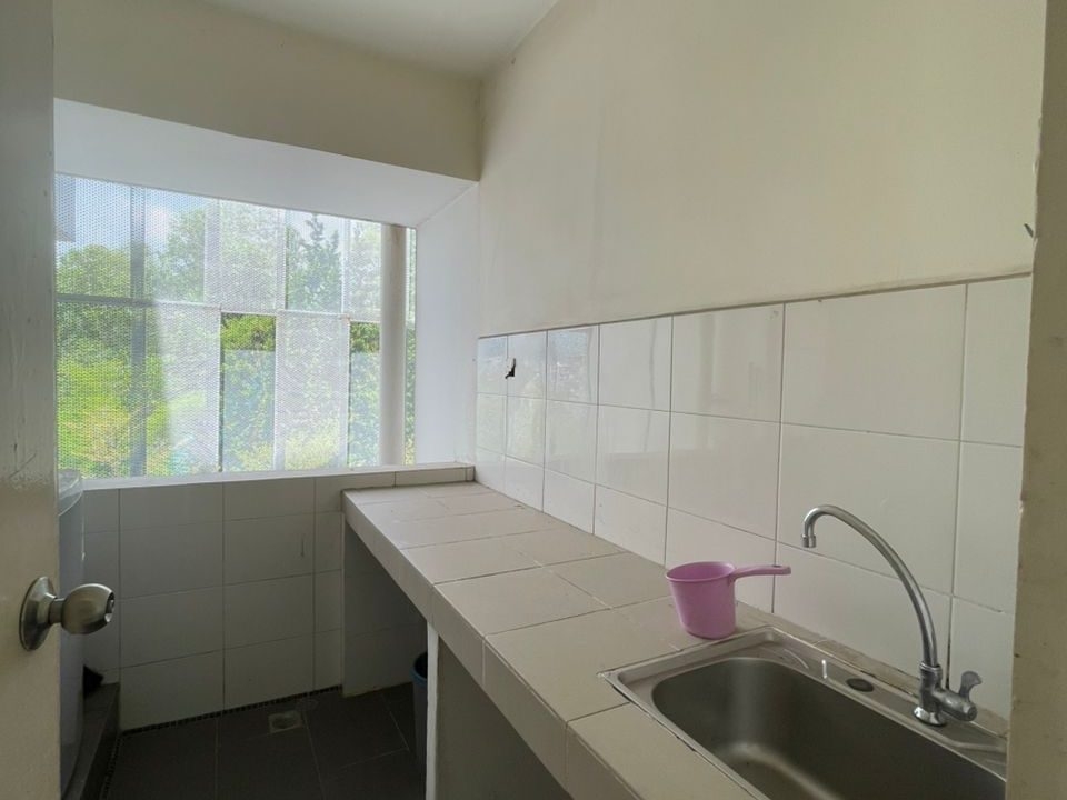 e8c17185-05f4-4e8c-9b3e-bae46d7b9724