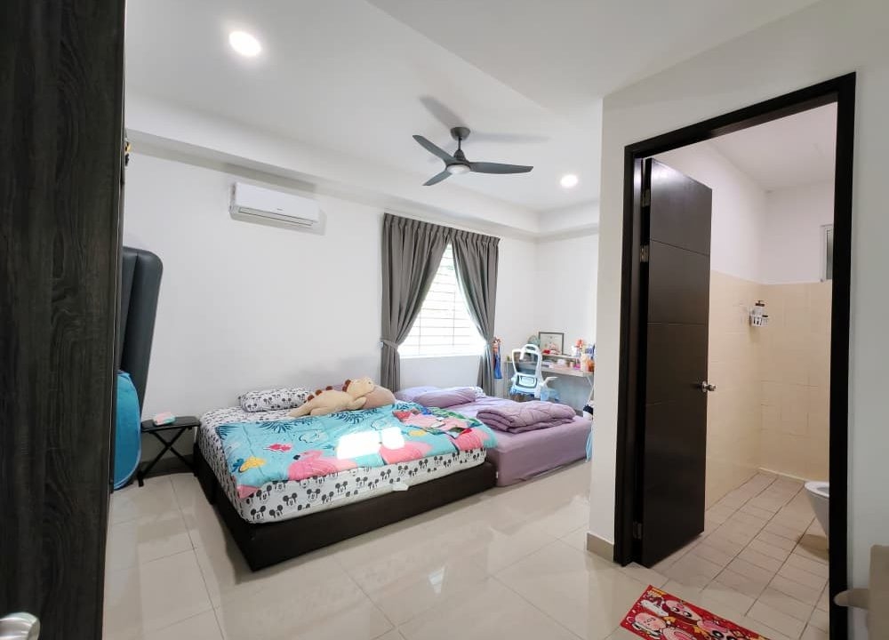 ef52b8f7-753e-4b2d-ae54-d9f641833d55