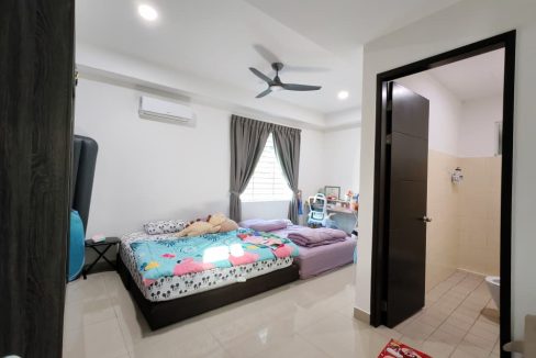 ef52b8f7-753e-4b2d-ae54-d9f641833d55