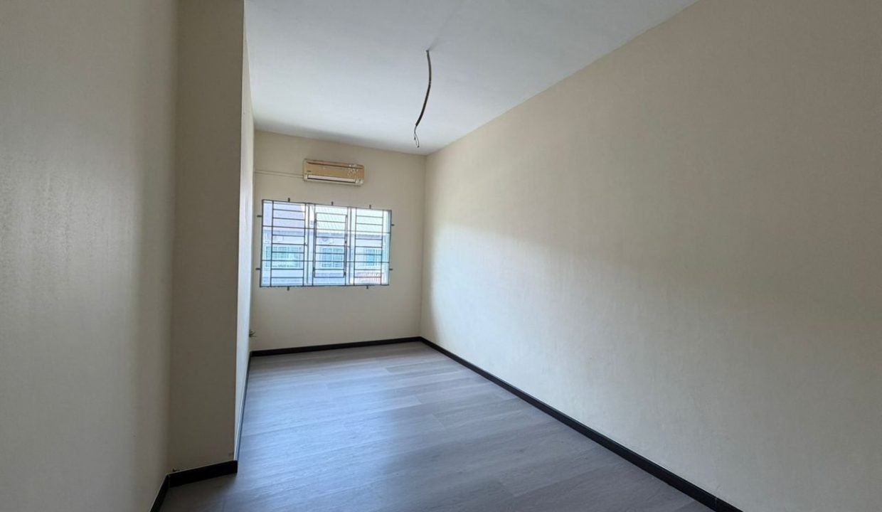 f1738d1a-5fb2-4991-8e49-4a88425a1056