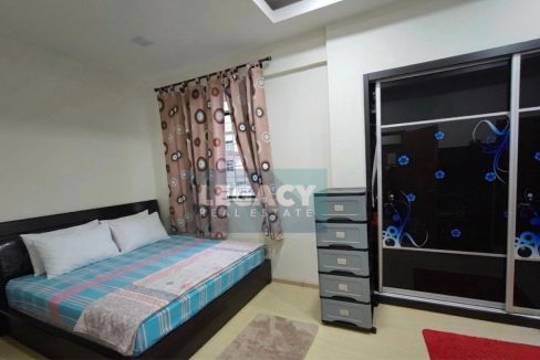 02ff9e8d-4e37-4e6e-9c02-8d8572a7cca5