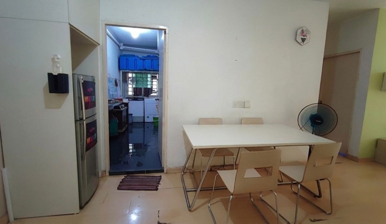 4c7523e9-6aac-4ef8-b70b-53acb8e6e38f