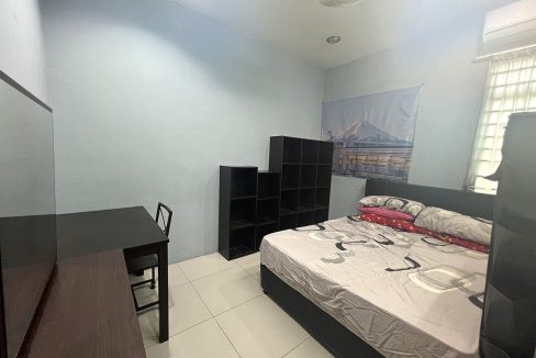 6efb5ad3-d3c5-4021-afa7-e1c7997cdaf4