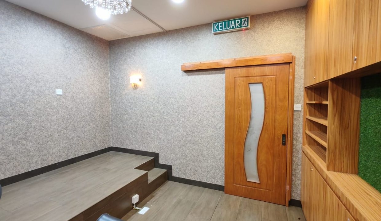 7858ea5e-907c-43c4-a0c0-457903c4281c