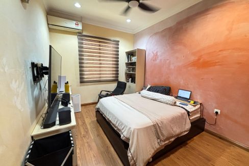 7a269a8b-0ff8-4d1a-9442-3ac7f22d5816