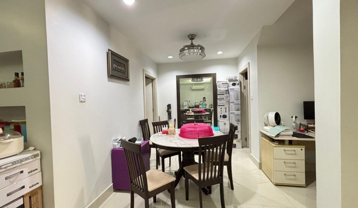 8bd80c0c-5a1b-4fcf-8eae-6a94c2143506