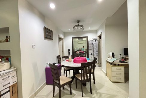 8bd80c0c-5a1b-4fcf-8eae-6a94c2143506