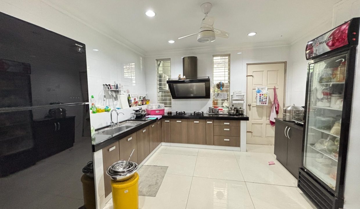 b4043ac5-37fe-4874-88ed-02565ccb1989