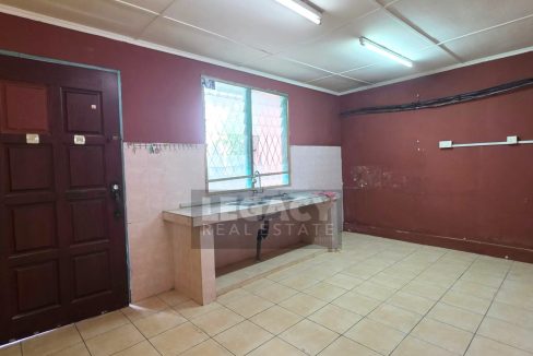 b989fbfc-b61b-481e-9767-697915aebc54