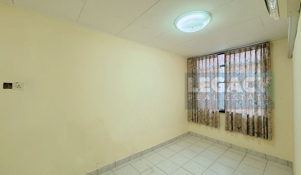 c07d1b06-ddeb-4ebb-bbc6-12203c82ee01