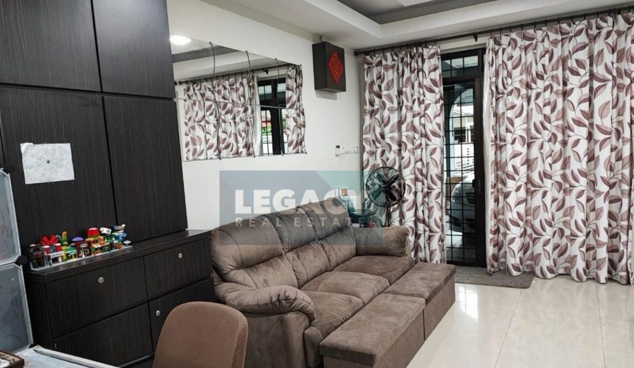 ccd1df6e-a6e7-4871-8b83-27acbeeaf8e5