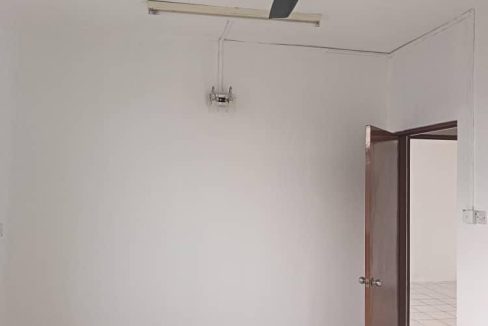 dbf8a8a8-88b2-4d1b-96ab-deef41aeefd6