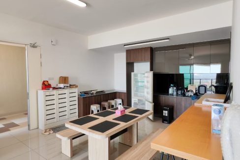 e8b5e7ed-a21a-4787-ab0b-21f151c26cc9