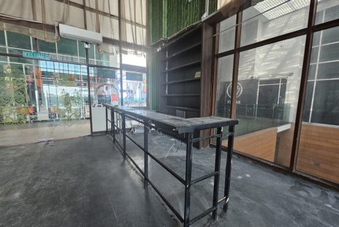 fbbaaf03-0b49-426e-b79d-ddf39dae3686