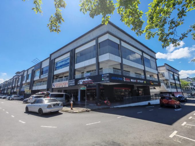 Inanam Capital | Corner Lot