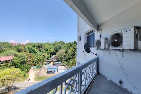 65f1dd92-fc20-40a4-9e0a-9ab29687fdc3