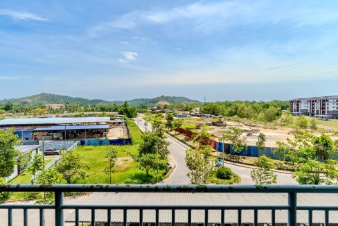 E Residence - Yeoh