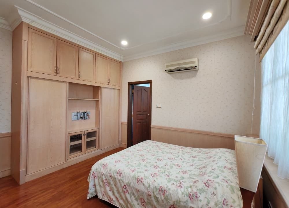 b3c9301b-98ec-412c-9ef4-78dae995831d