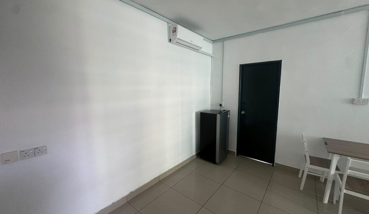 e04933c0-525b-453a-b68b-98527fc14eb3