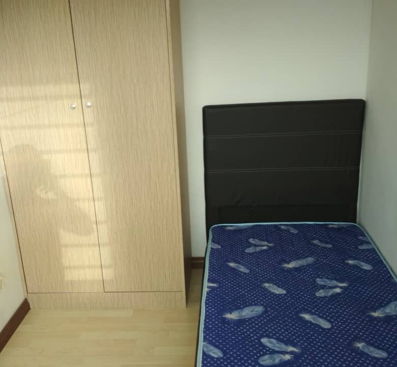 1b27ec4e-e58e-44e2-8103-a3289ff5b04b