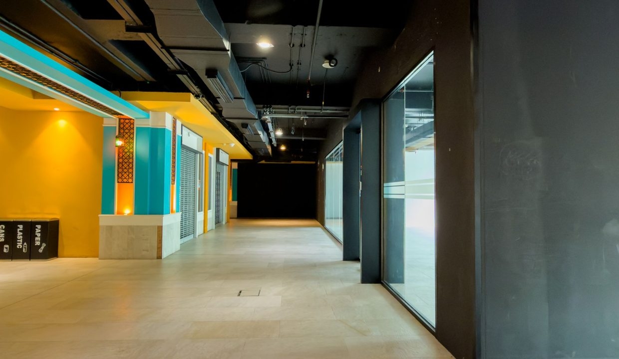 Riverson Mall Ex Ezon = Yeoh