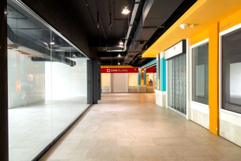 Riverson Mall Ex Ezon = Yeoh