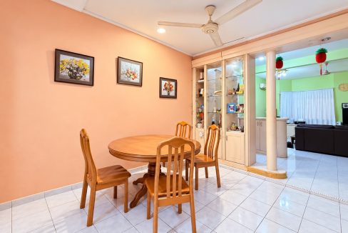 04cc35a5-dc43-4b9c-b6e6-458145595ad0